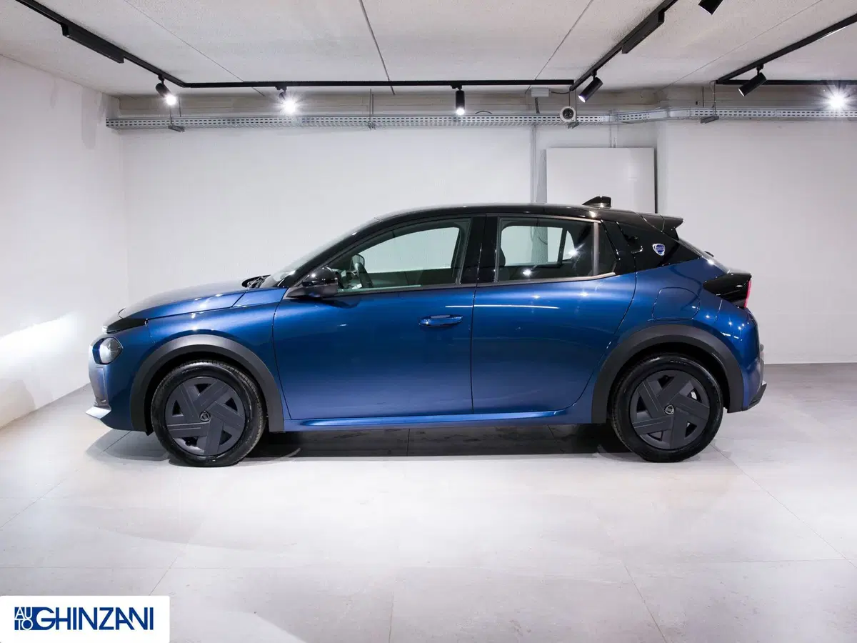 Lancia Ypsilon nuova a Bergamo (5)