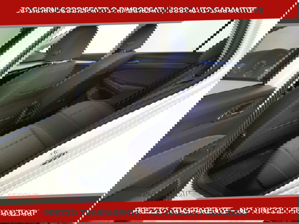 Volkswagen Golf nuova a Chieti (9)