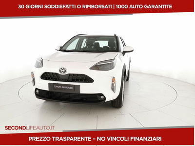 Toyota Yaris Cross Active fwd 115cv e-cvt del 2025 usata a San Salvo