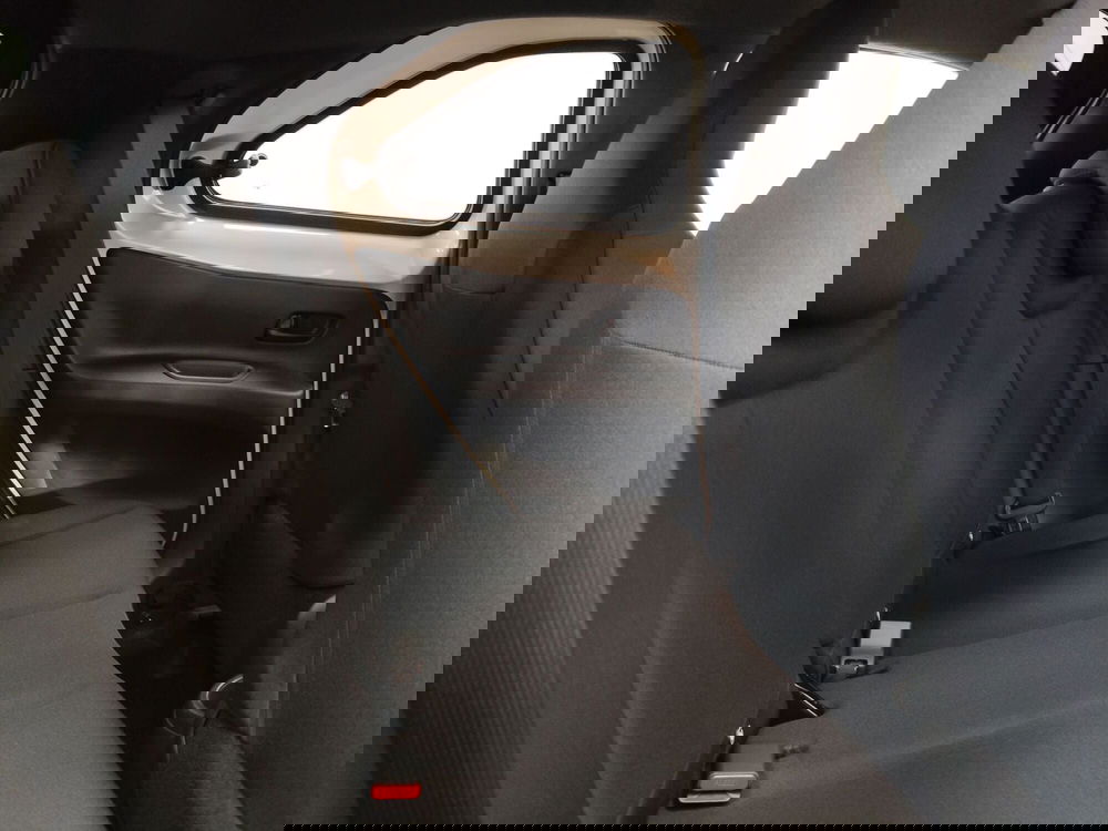 Toyota Aygo X nuova a Roma (7)