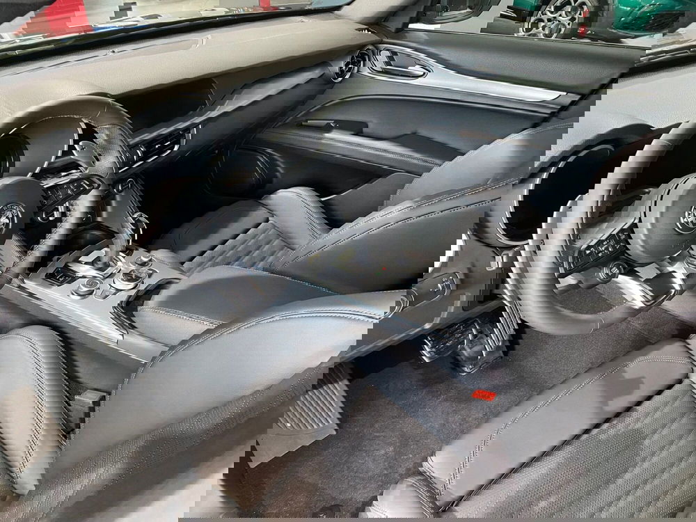 Alfa Romeo Stelvio nuova a Reggio Emilia (3)