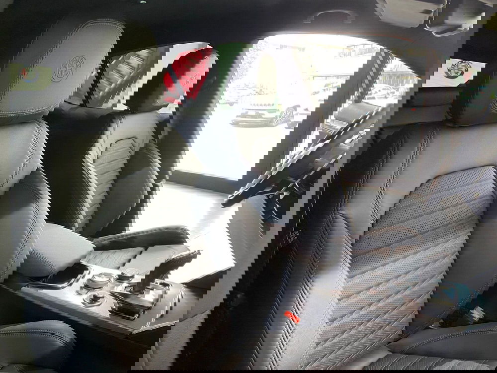 Alfa Romeo Stelvio nuova a Reggio Emilia (5)