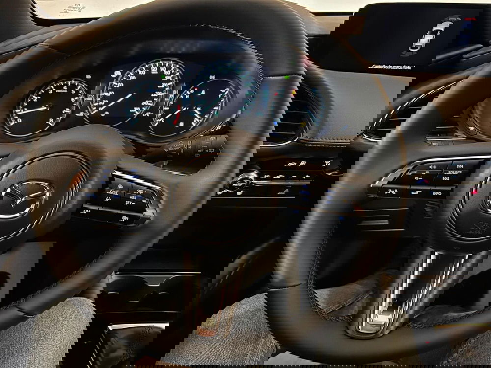 Mazda Mazda3 Hatchback nuova a Pavia (15)