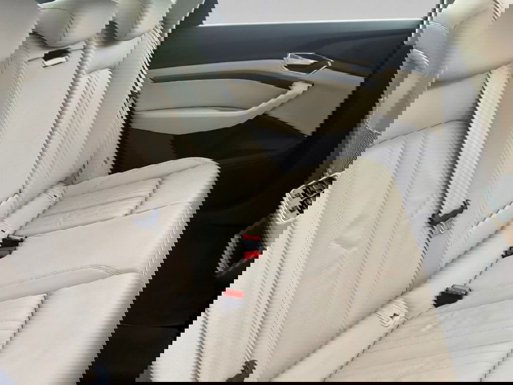 Audi e-tron Sportback usata a Livorno (11)