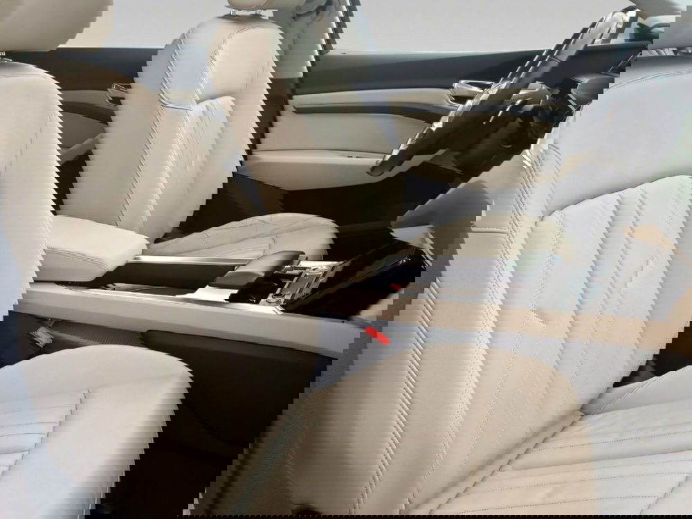 Audi e-tron Sportback usata a Livorno (12)