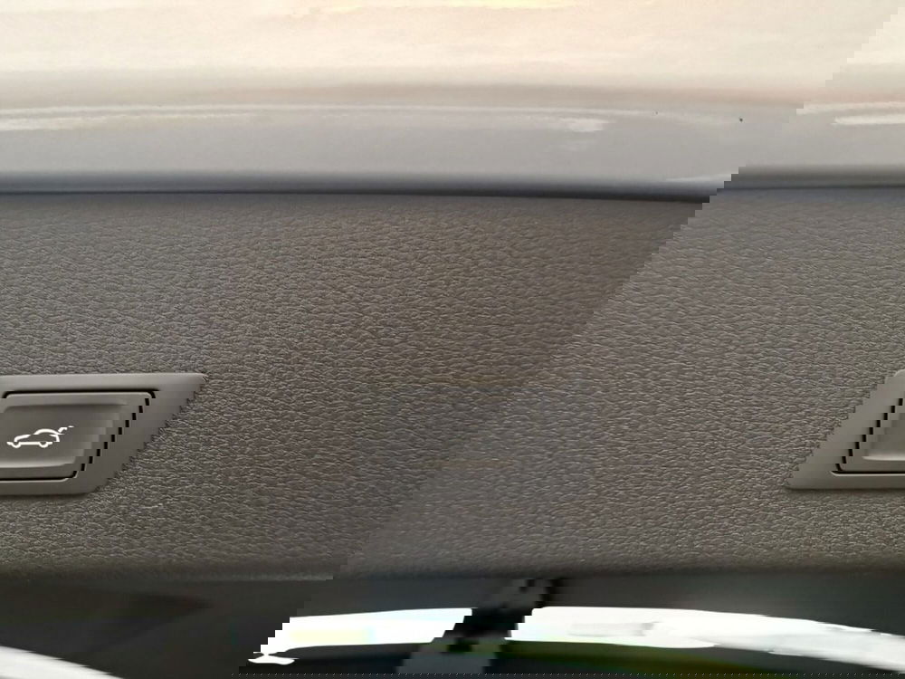 Audi e-tron Sportback usata a Livorno (15)