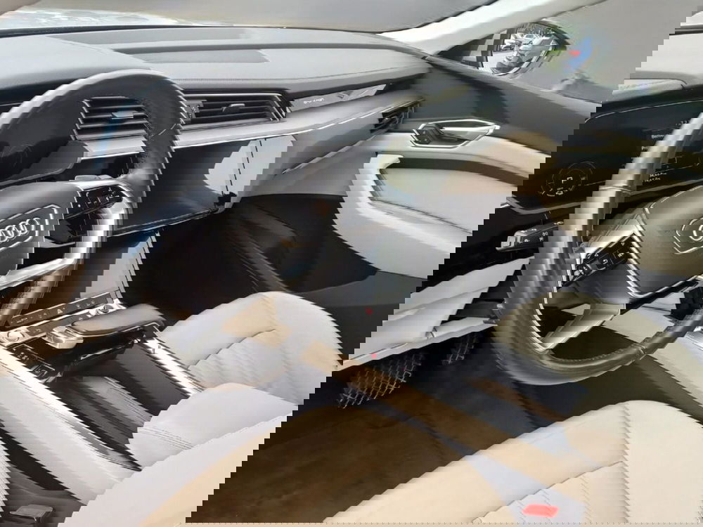 Audi e-tron Sportback usata a Livorno (6)