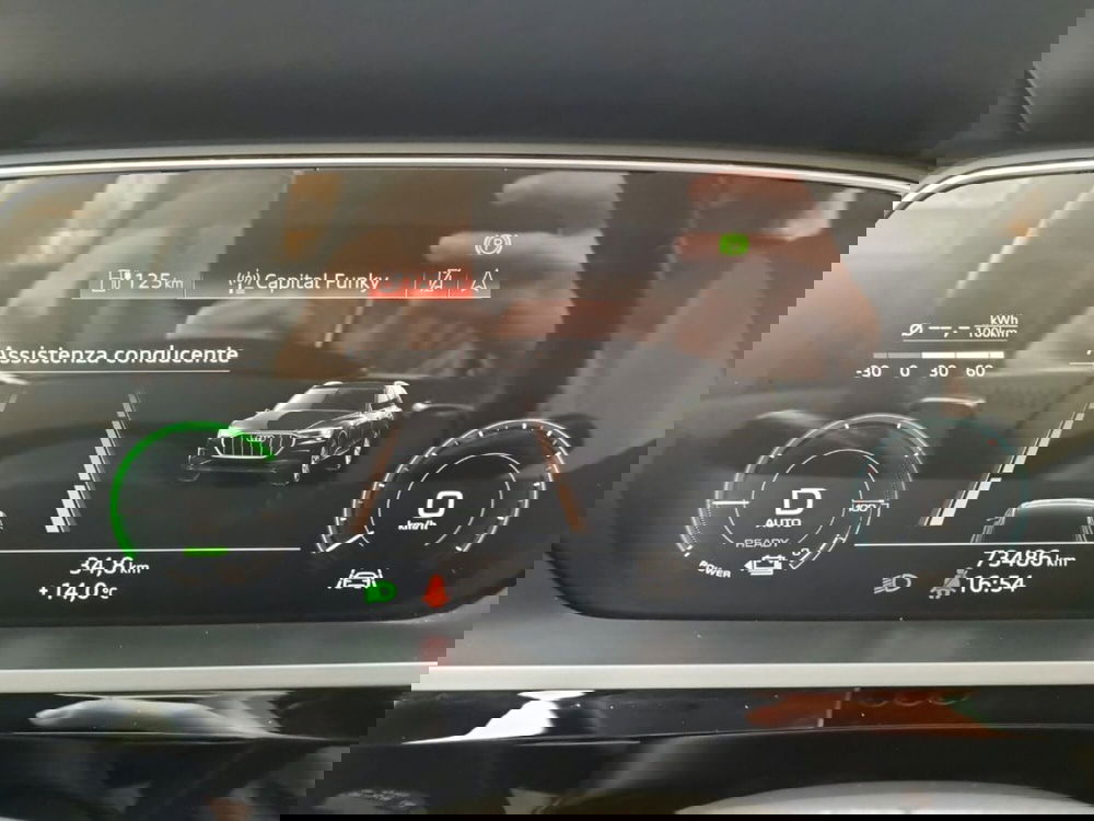 Audi e-tron Sportback usata a Livorno (7)