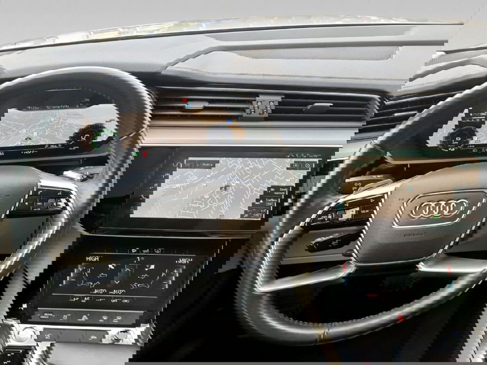 Audi e-tron Sportback usata a Livorno (8)