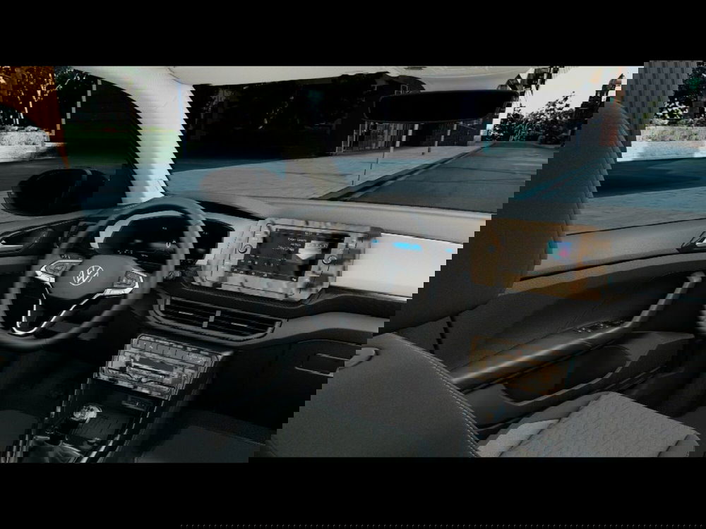 Volkswagen T-Cross nuova a Livorno (7)