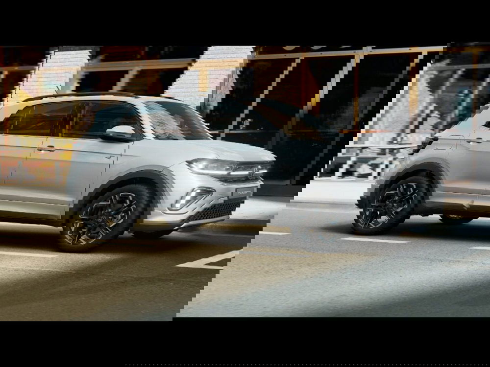 Volkswagen T-Cross nuova a Livorno (3)