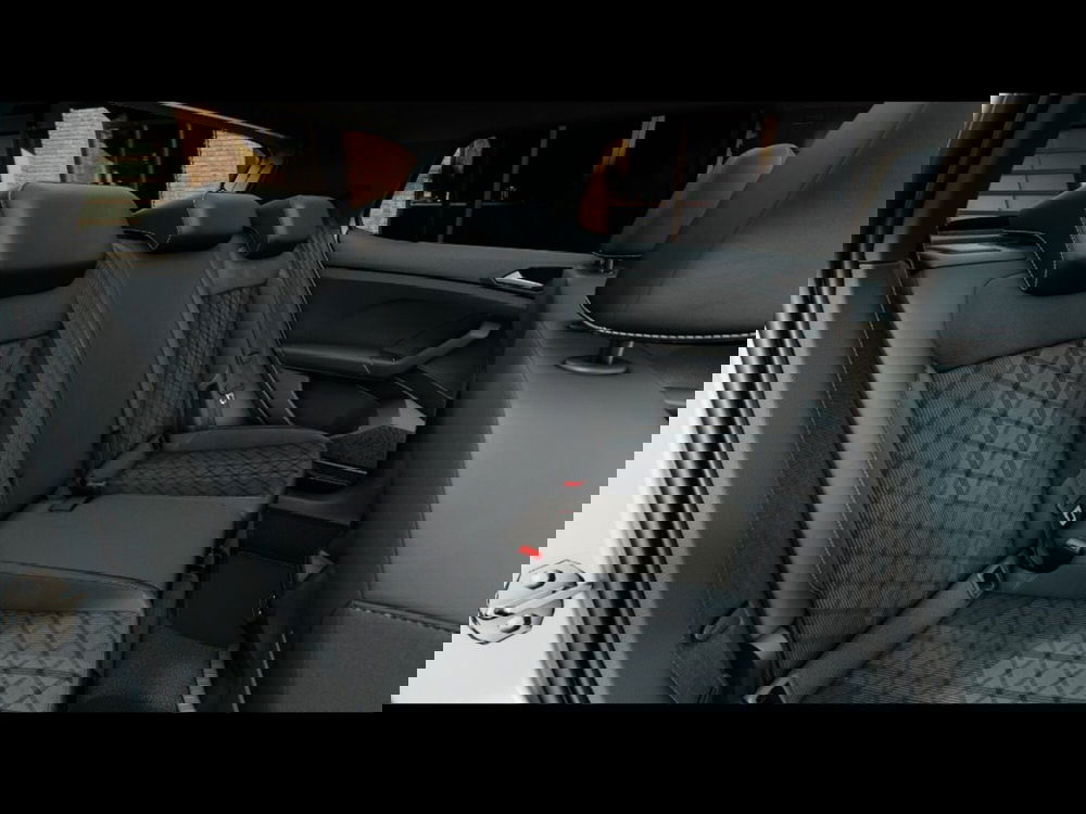 Volkswagen T-Cross nuova a Livorno (9)