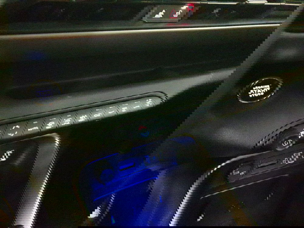 Jeep Avenger nuova a Pescara (11)