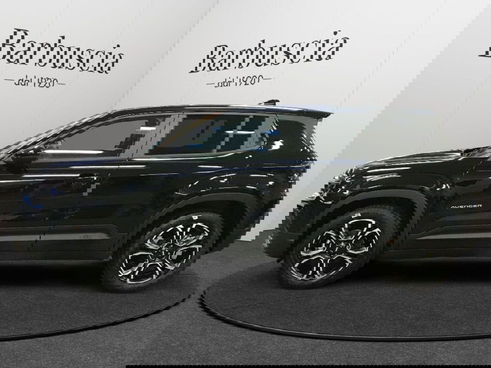 Jeep Avenger nuova a Pescara (5)