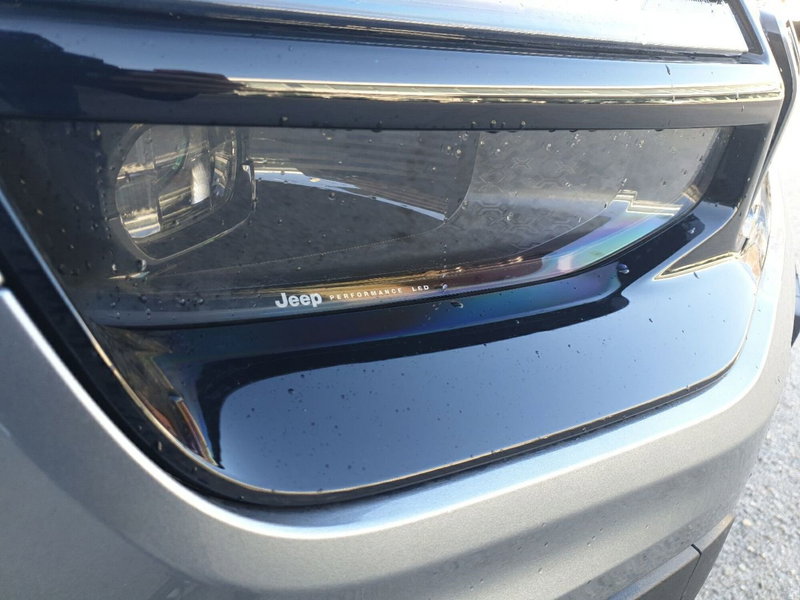 Jeep Avenger nuova a Pescara (12)