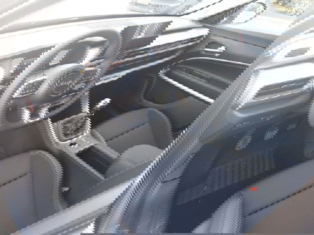 Jeep Avenger nuova a Pescara (4)