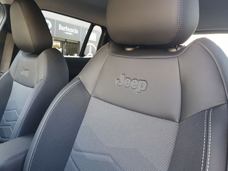 Jeep Avenger nuova a Pescara (6)