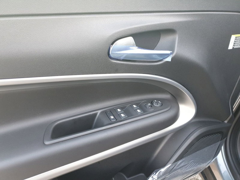 Jeep Avenger nuova a Pescara (7)