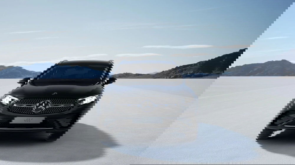 Mercedes-Benz GLC SUV nuova a Pescara (2)