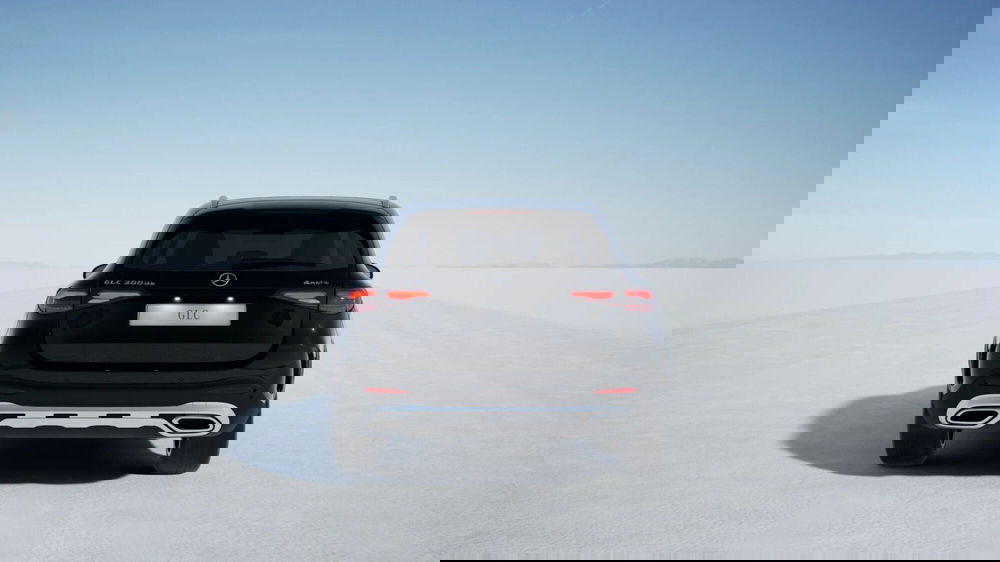 Mercedes-Benz GLC SUV nuova a Pescara (4)