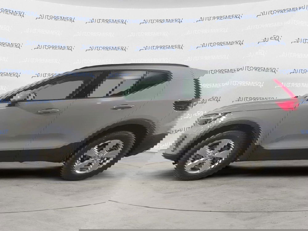 Volvo XC40 nuova a Como (3)