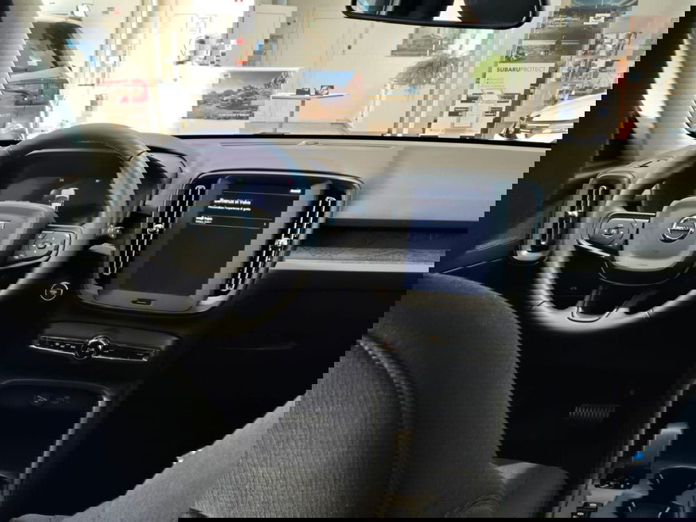 Volvo XC40 nuova a Como (9)