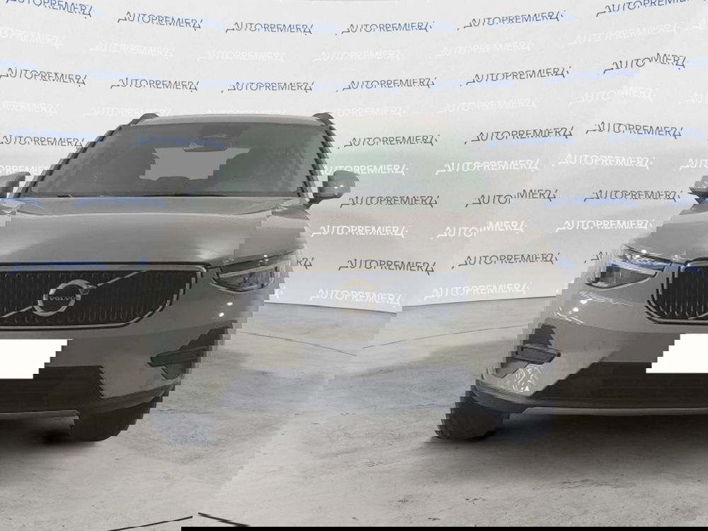 Volvo XC40 nuova a Como (2)