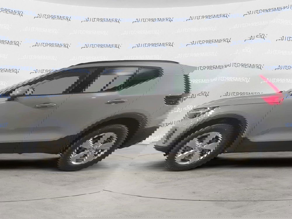 Volvo XC40 nuova a Como (3)