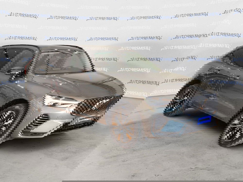 Volvo XC60 nuova a Como (3)