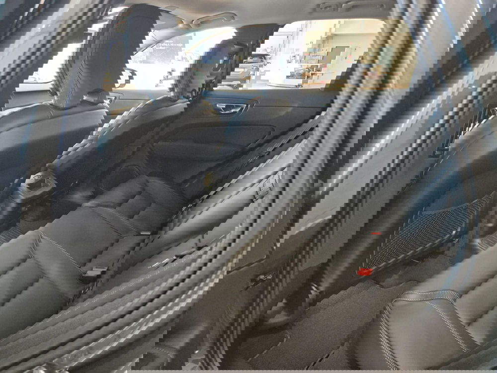 Volvo XC60 nuova a Como (8)