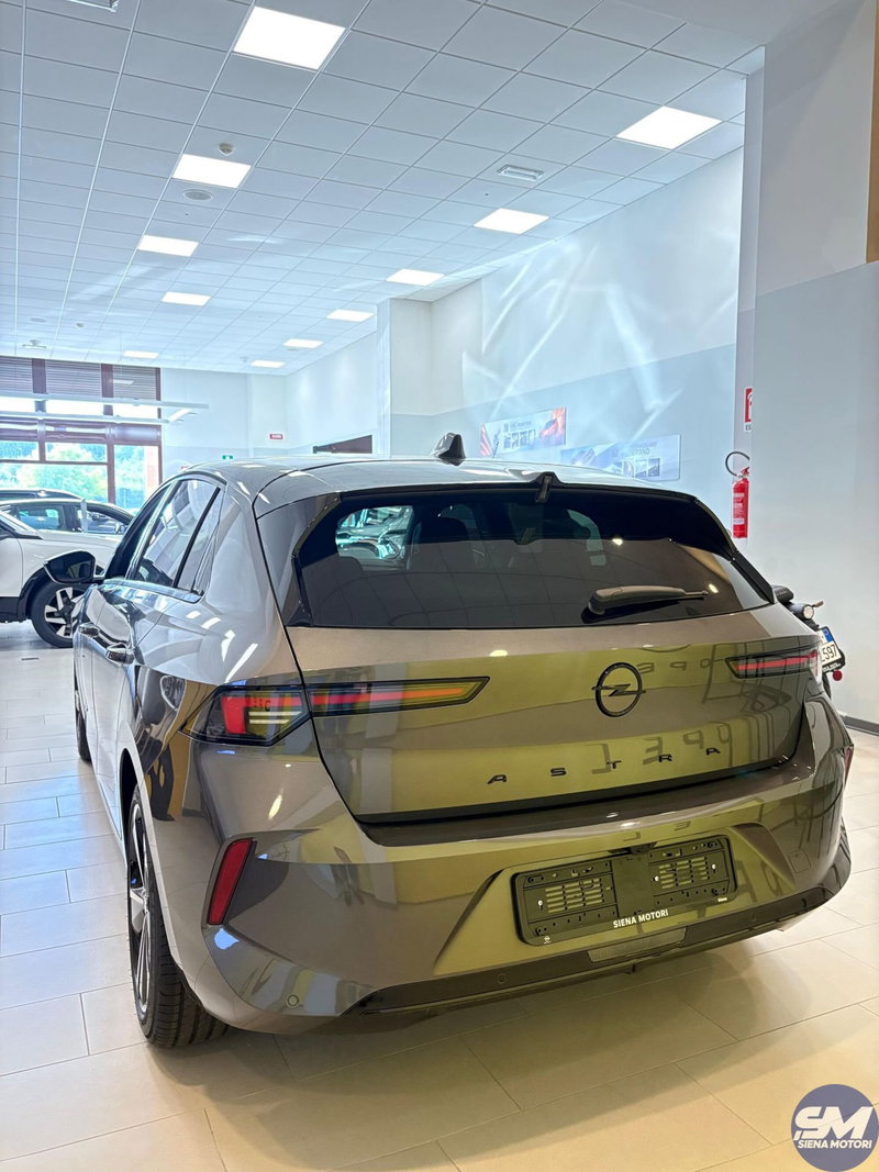 Opel Astra nuova a Siena (4)