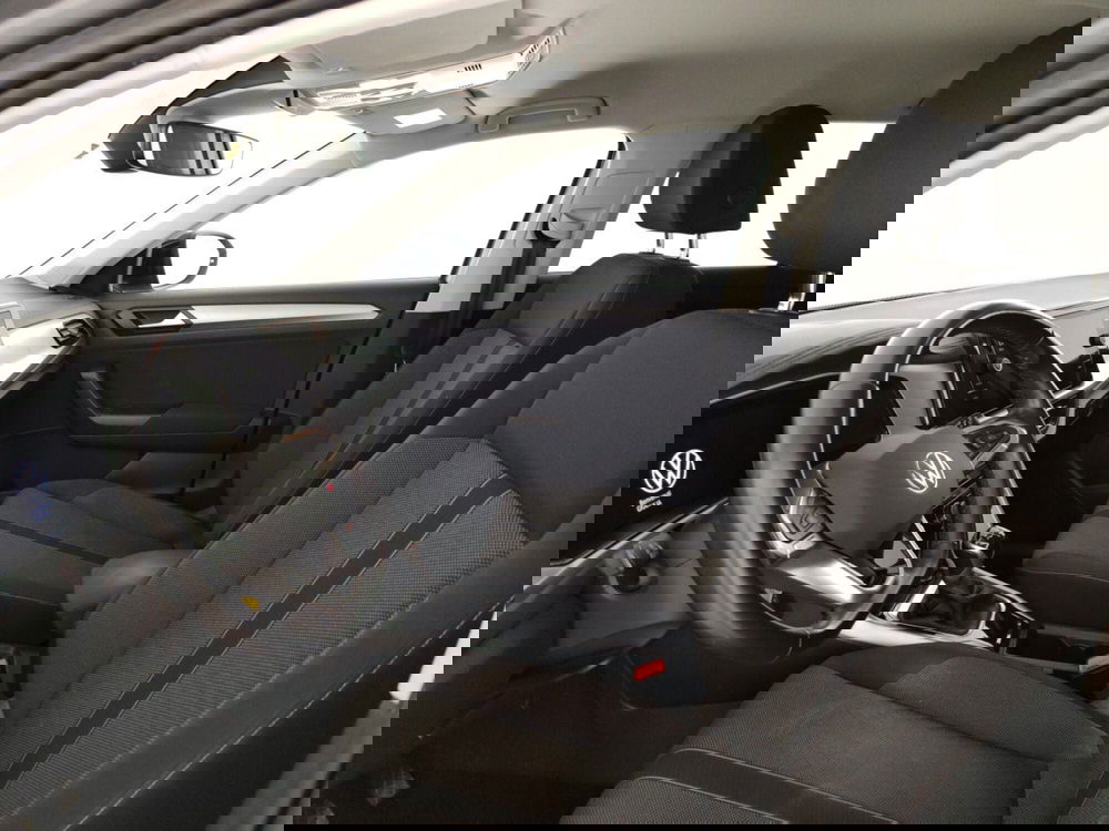 Volkswagen T-Roc usata a Massa-Carrara (7)