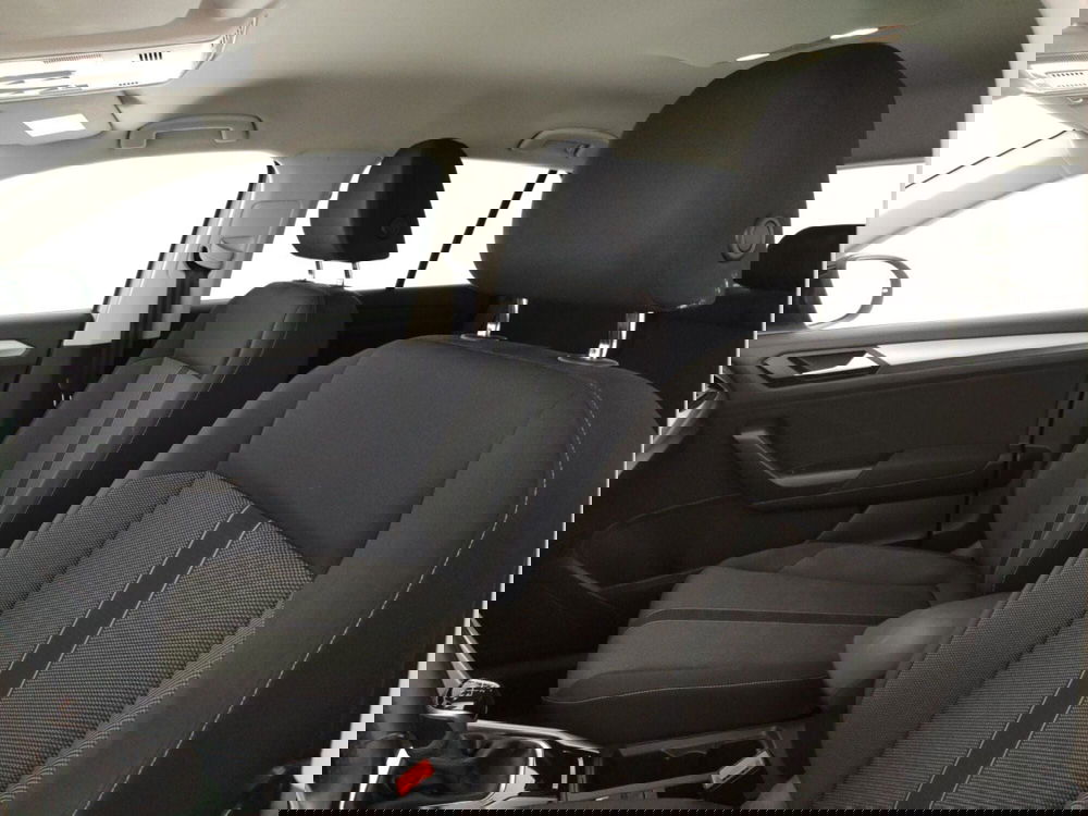 Volkswagen T-Roc usata a Massa-Carrara (9)