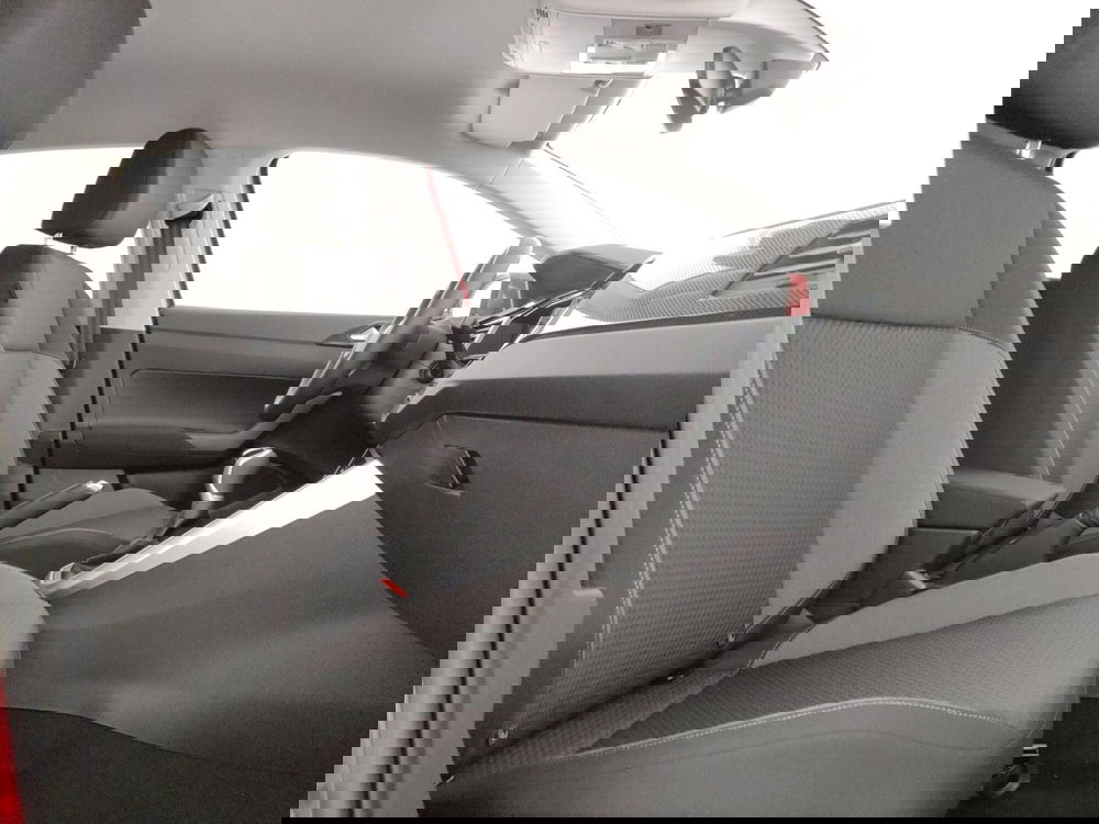 Volkswagen Taigo nuova a Napoli (7)