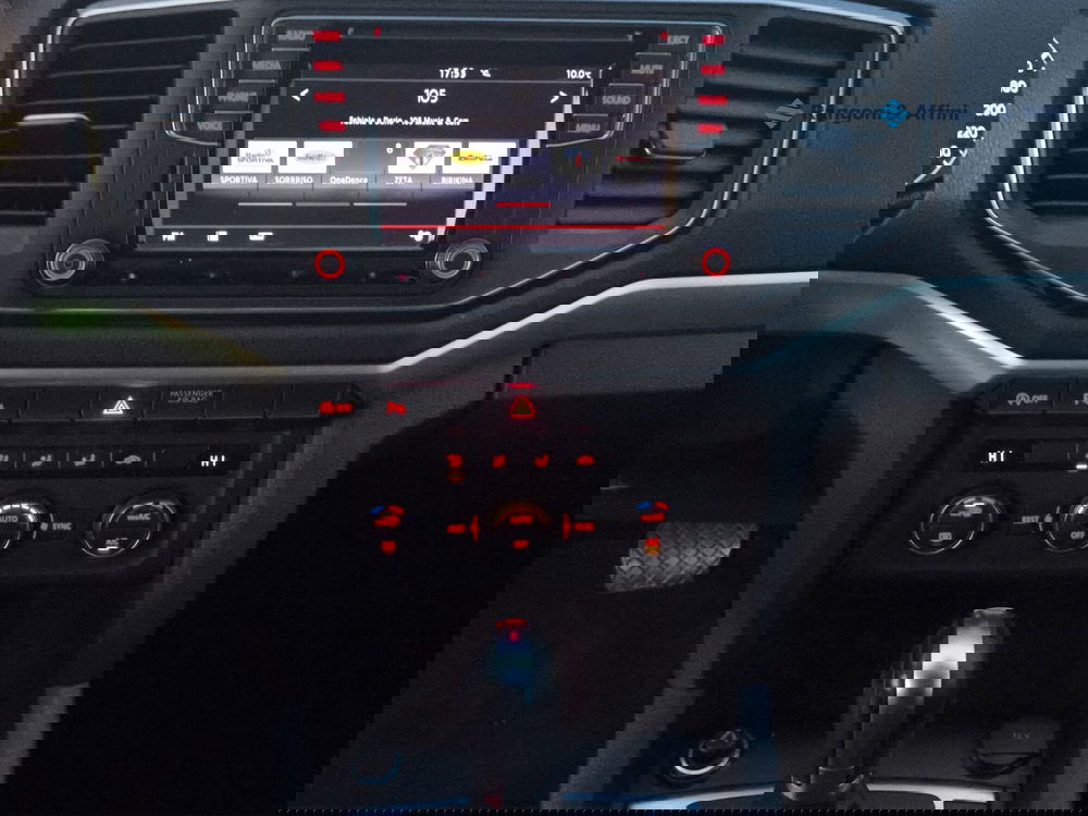 Volkswagen Veicoli Commerciali Amarok usata a Brescia (13)