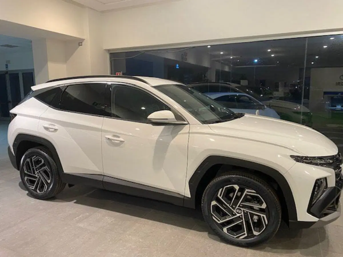 Hyundai Tucson nuova a Benevento (11)