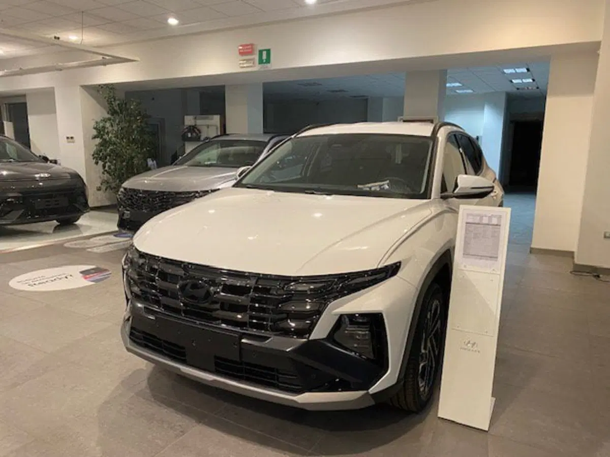 Hyundai Tucson nuova a Benevento (3)
