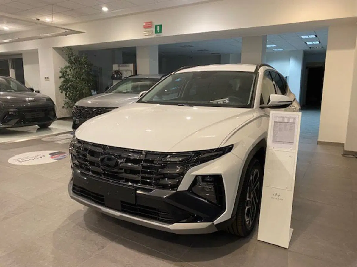 Hyundai Tucson nuova a Benevento (4)