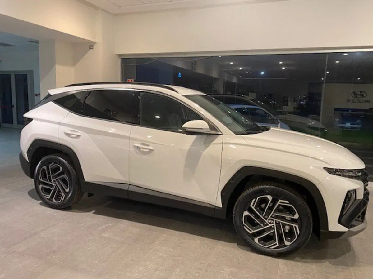 Hyundai Tucson nuova a Benevento (5)