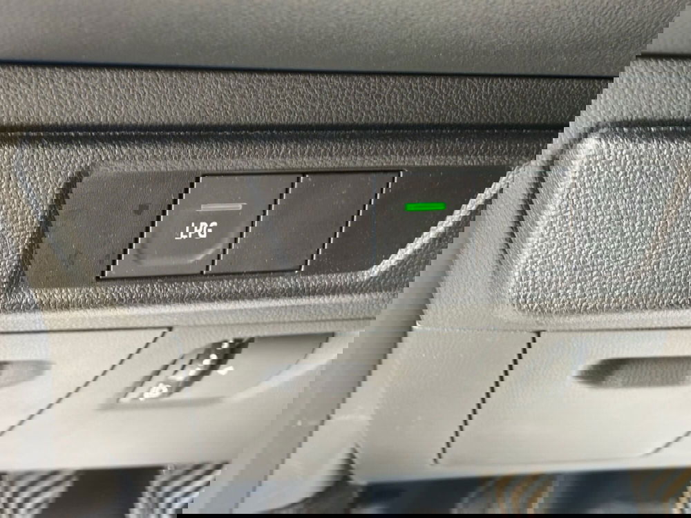 Dacia Sandero usata a Roma (9)