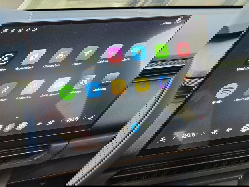 Lynk & Co 08 nuova a Pescara (15)