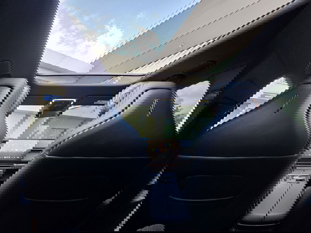 Lynk & Co 08 nuova a Pescara (19)