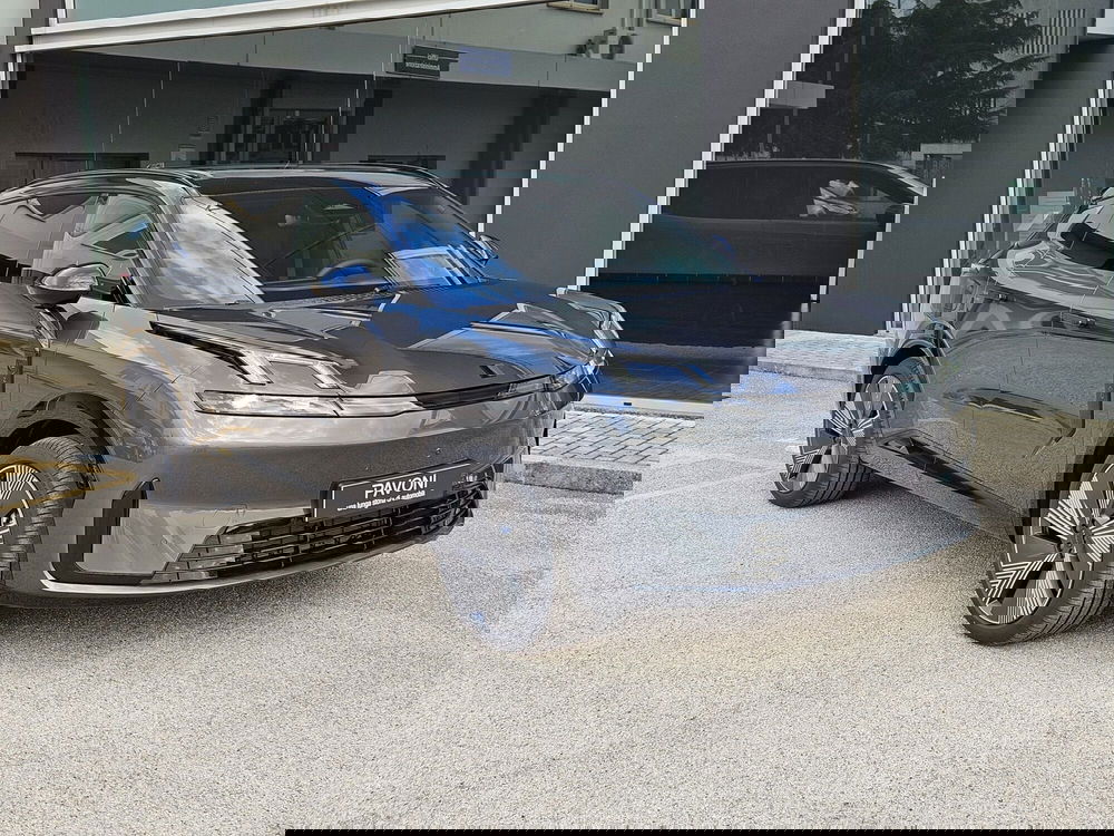 Lynk & Co 08 nuova a Pescara (2)