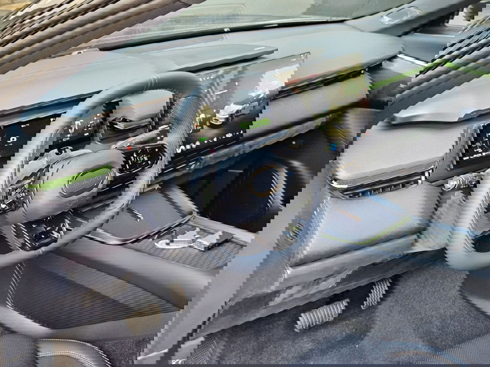 Lynk & Co 08 nuova a Pescara (9)