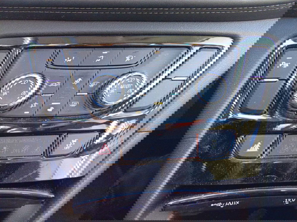 Opel Mokka nuova a Catania (16)