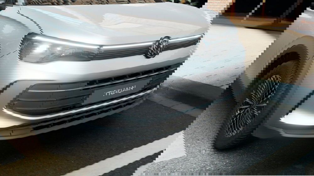 Volkswagen Tiguan nuova a Reggio Calabria (13)