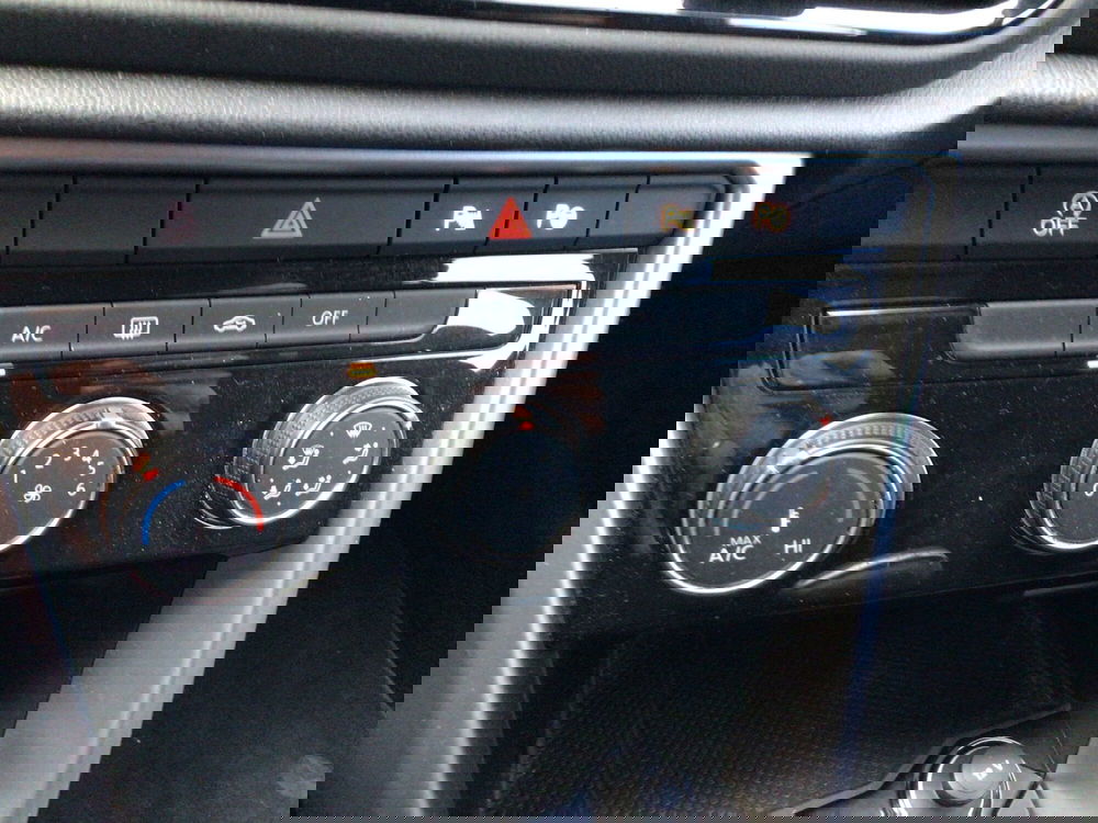 Volkswagen T-Roc usata a Genova (20)