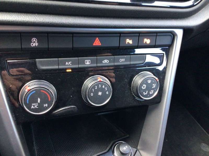 Volkswagen T-Roc usata a Genova (20)