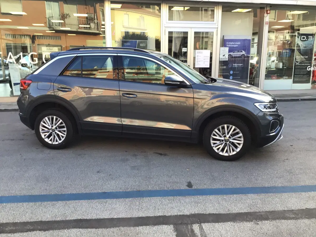 Volkswagen T-Roc usata a Genova (4)