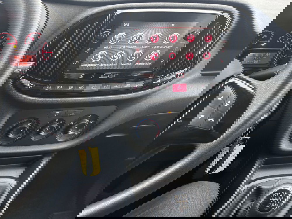 Fiat Doblò usata a Ancona (18)